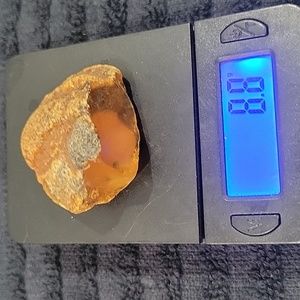 1 chunk of genuine raw Amber